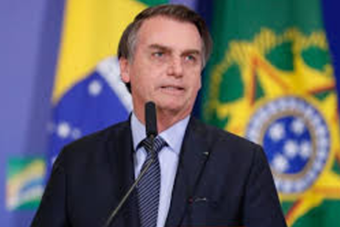 Bolsonaro diz que jornalistas são 'espécie em extinção'; entidade vê declaração 'estapafúrdia'