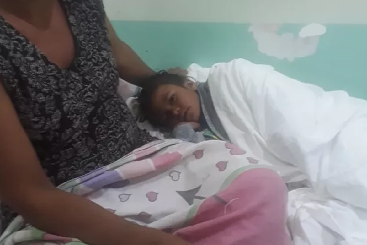 Menina de 4 anos é achada com vida após se perder e ficar 5 dias na mata; 'Ela se alimentou de frutas', diz mãe