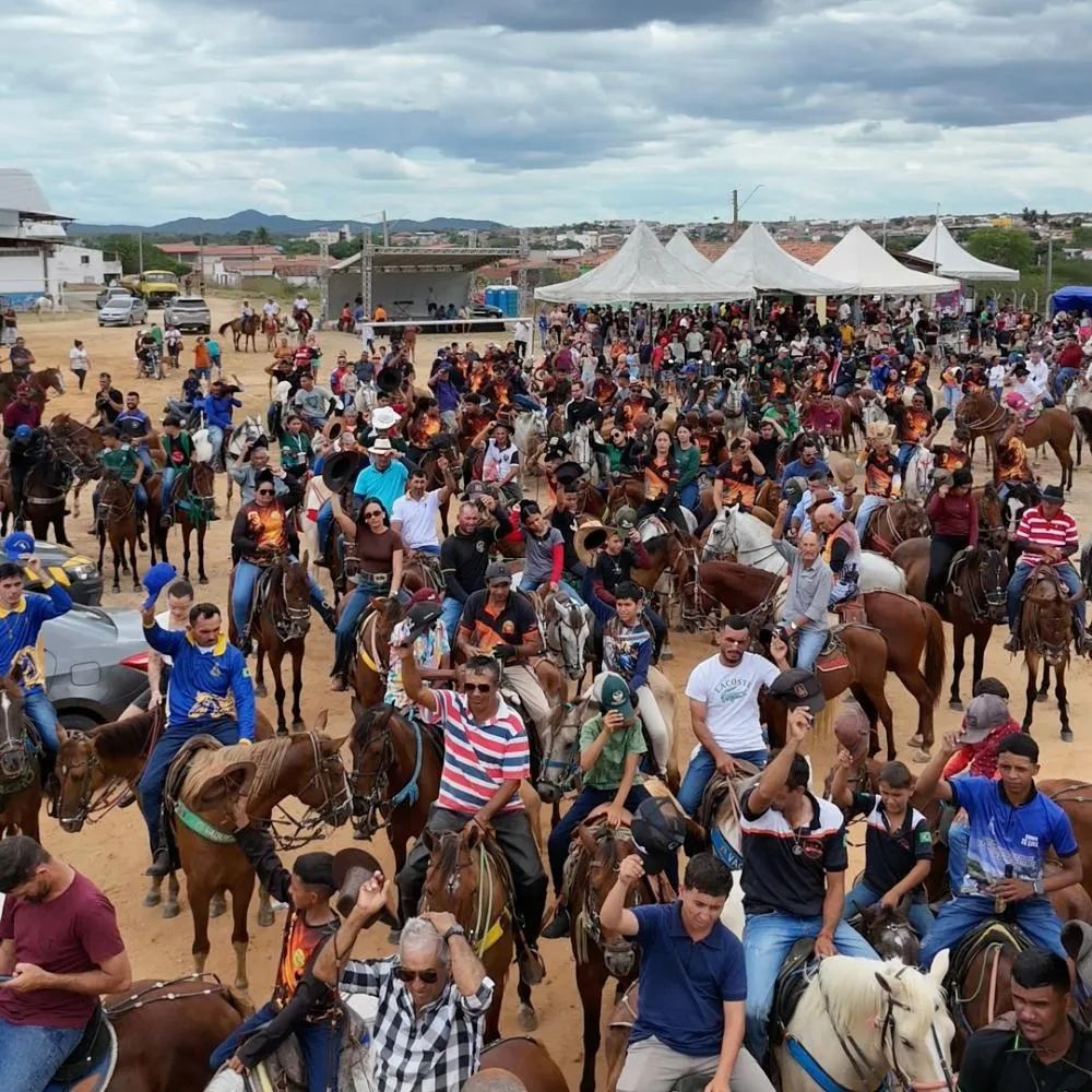 1ª Cavalgada de Santo Antônio: Centenas de Vaqueiros se Reúnem em Santa Quitéria