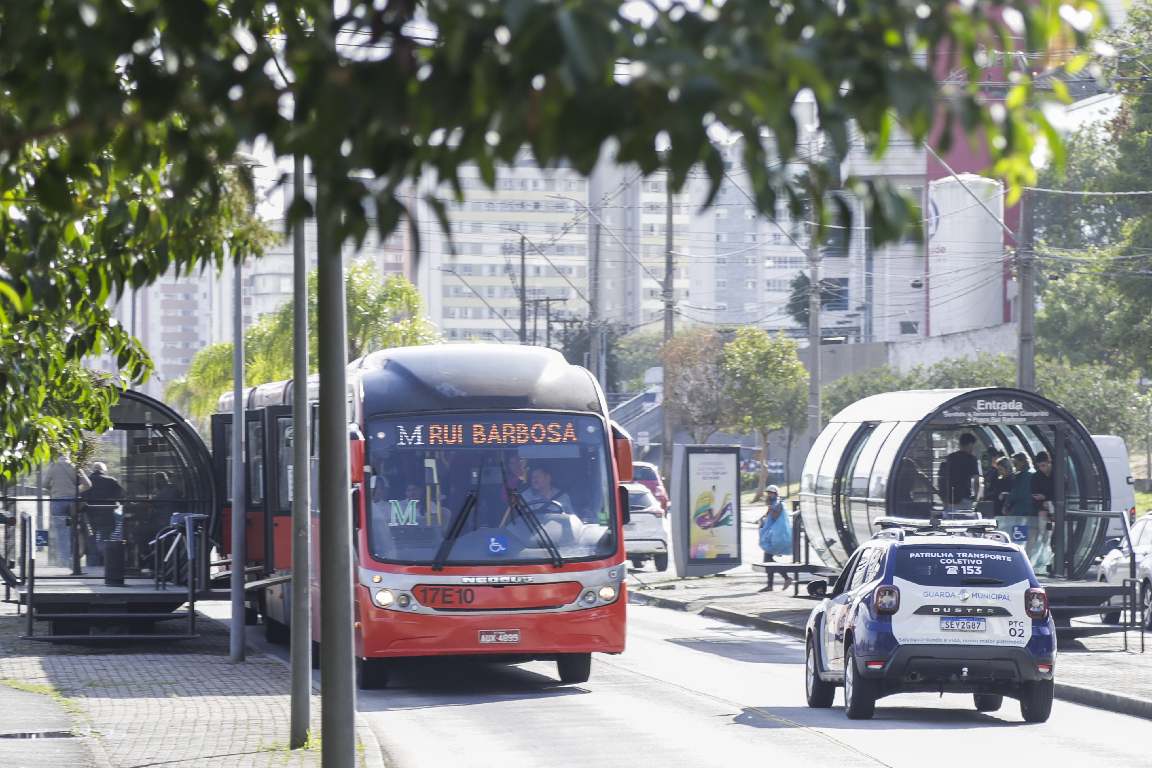 57,6% dos ônibus de Curitiba estão 'vencidos' e têm mais de 10 anos
