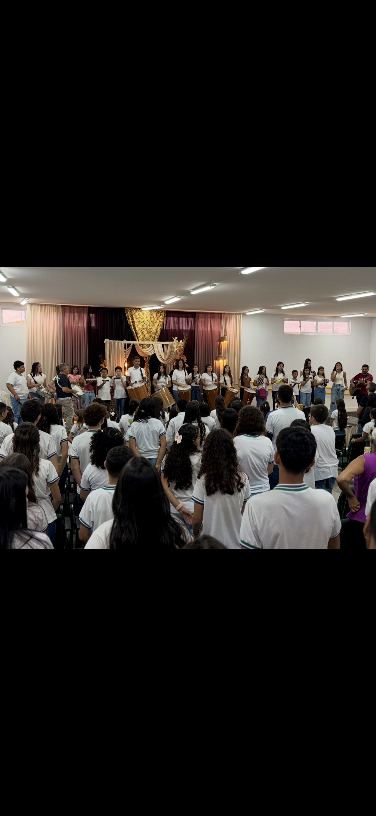 A Formação Cidadã em Ação: Estudantes do Ceará se Encantam com a História da Carta Magna