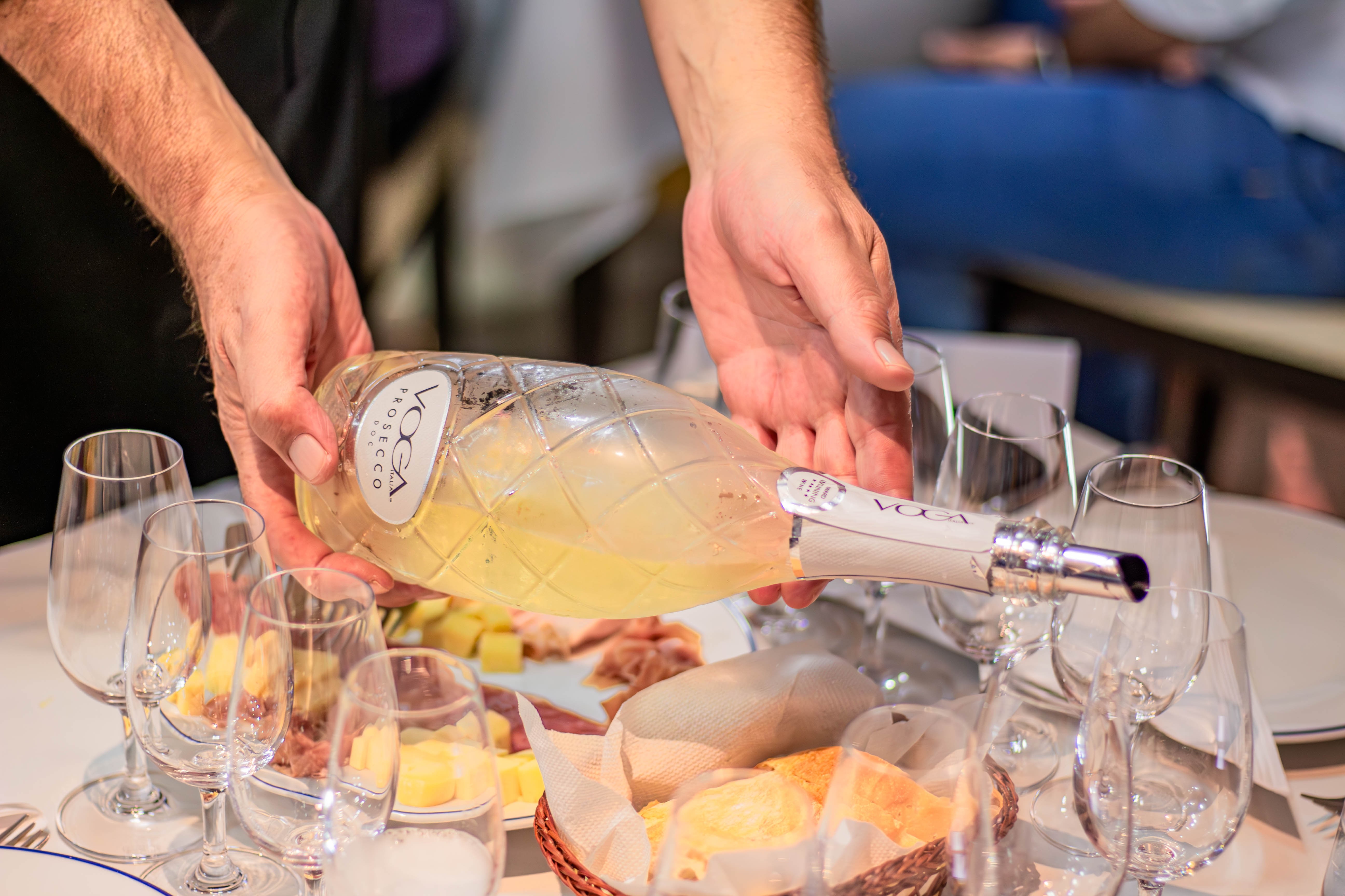 A Temperatura Ideal para Servir Vinho: Dicas para Aperfeiçoar sua Experiência