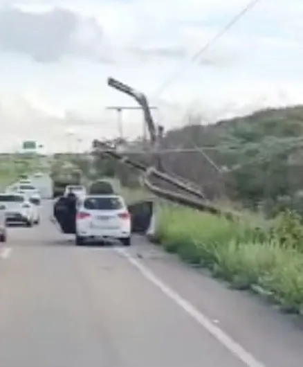 Acidente Fatal em Guaiúba: Taxista Morre ao Tentar Socorrer Motorista
