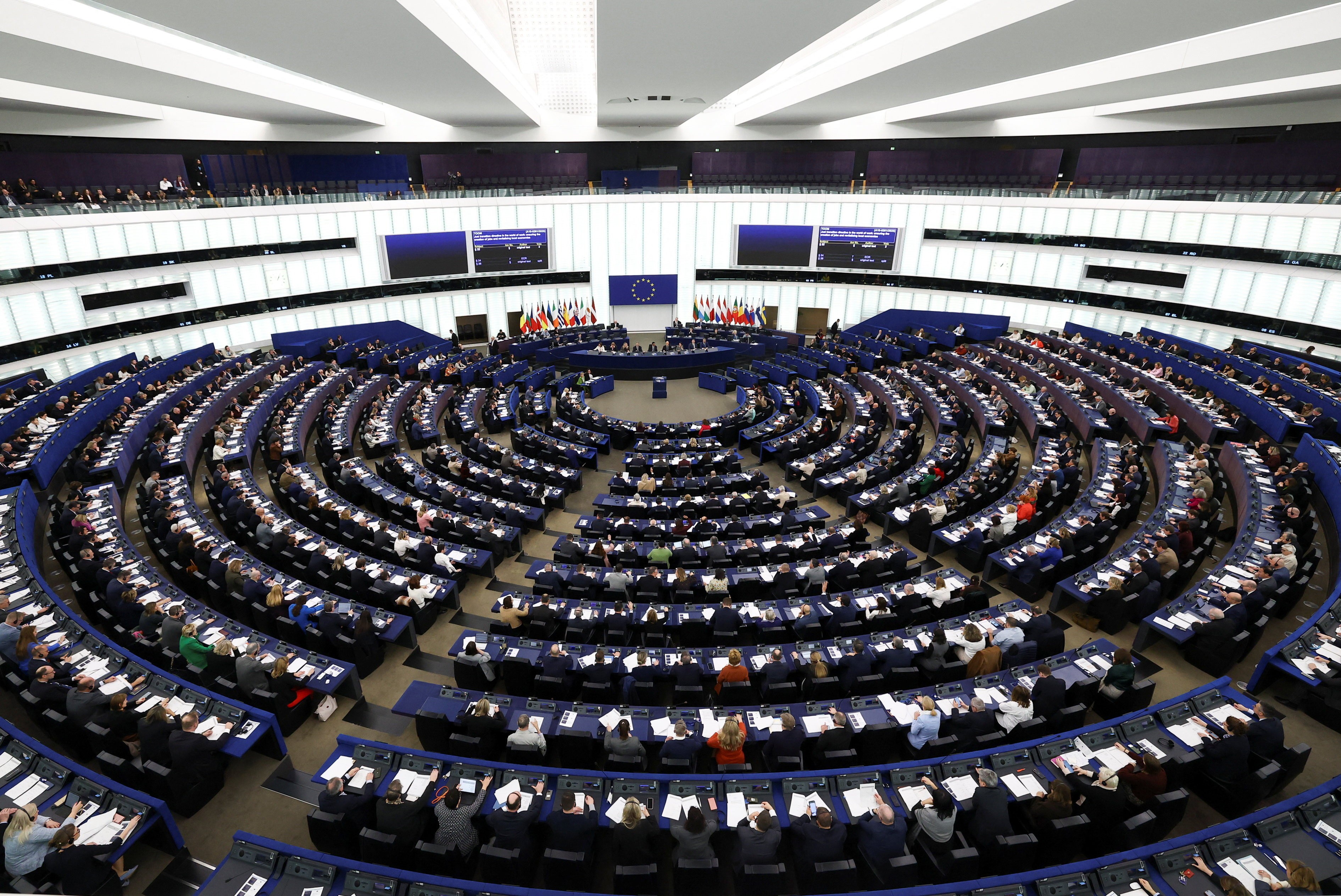 Acordo Comercial EUA-UE: Parlamento Europeu Aprova Redução de Tarifas
