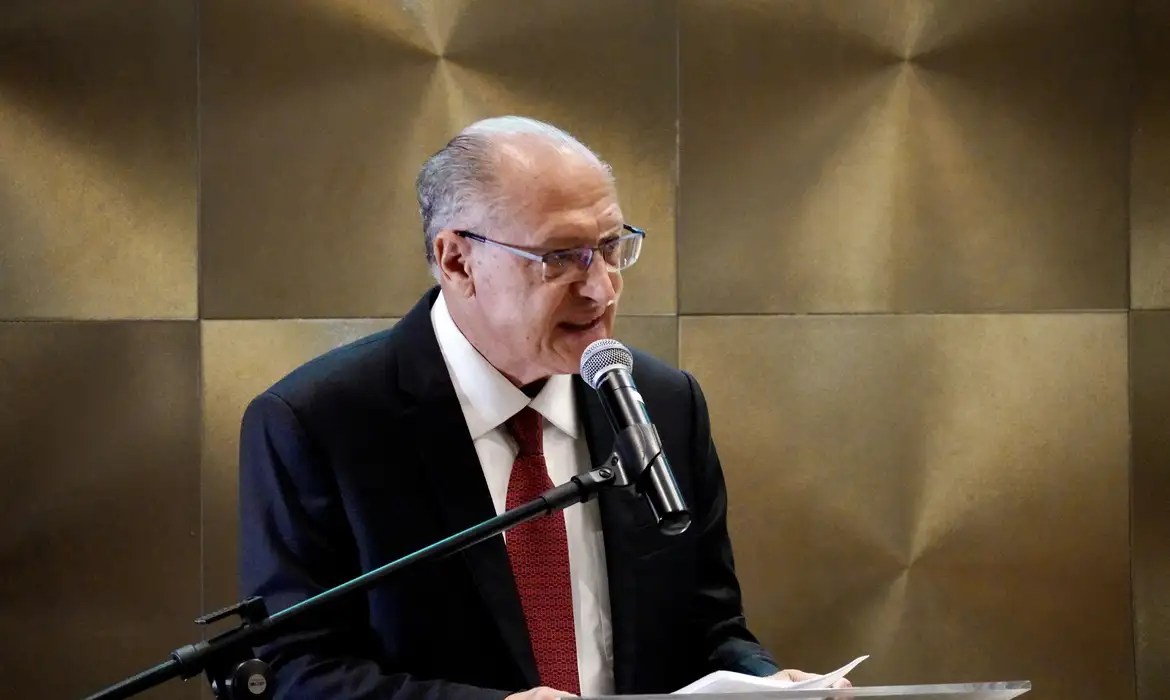 Alckmin se despede do Ministério do Desenvolvimento e segue como Vice-Presidente: O que isso significa