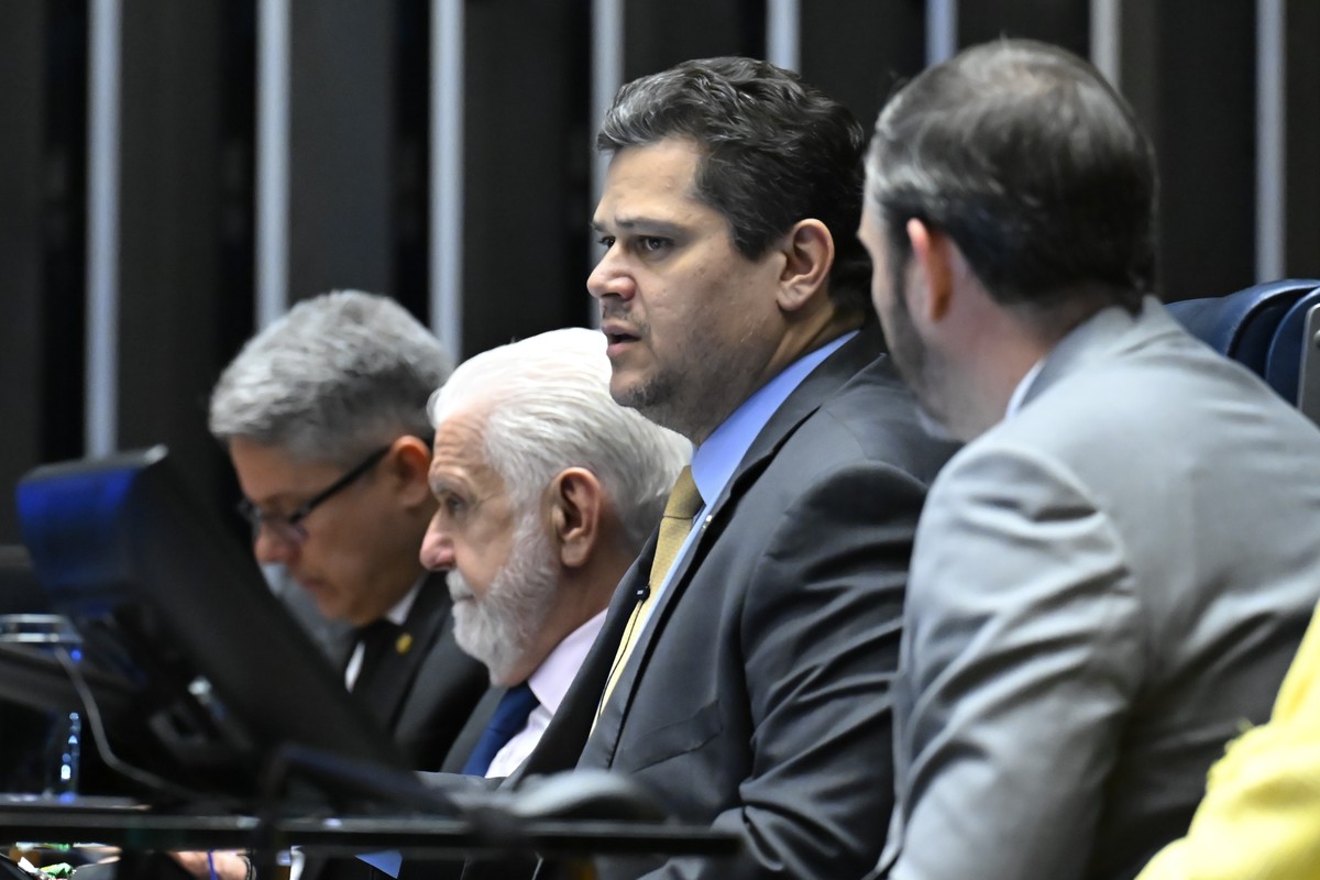 Alcolumbre será determinante na manutenção do veto ao PL da dosimetria, avaliam parlamenta