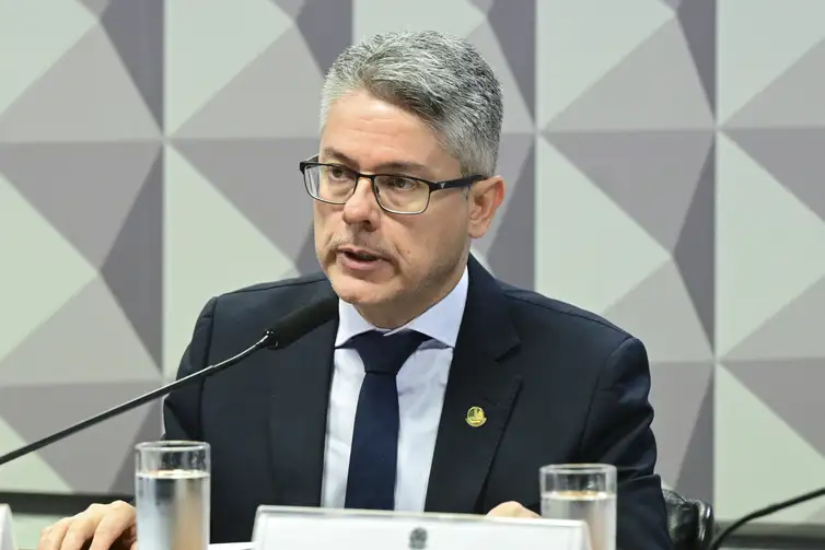 Alexandre de Moraes: Senado Contestou Ação da Família Contra Alessandro Vieira