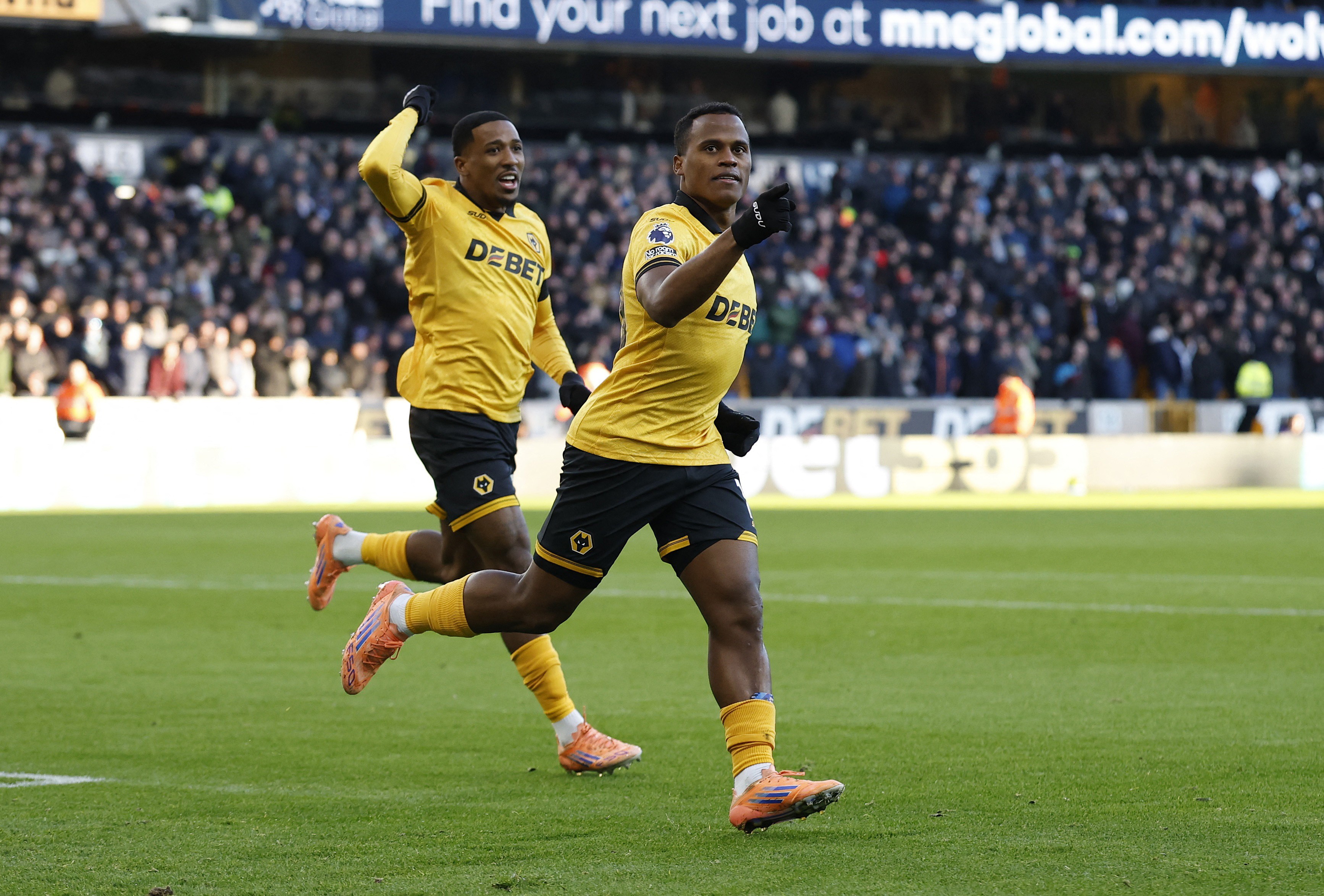 Almada, Arias e como o Palmeiras trabalha reforços pensando em ataque de maior peso para 2