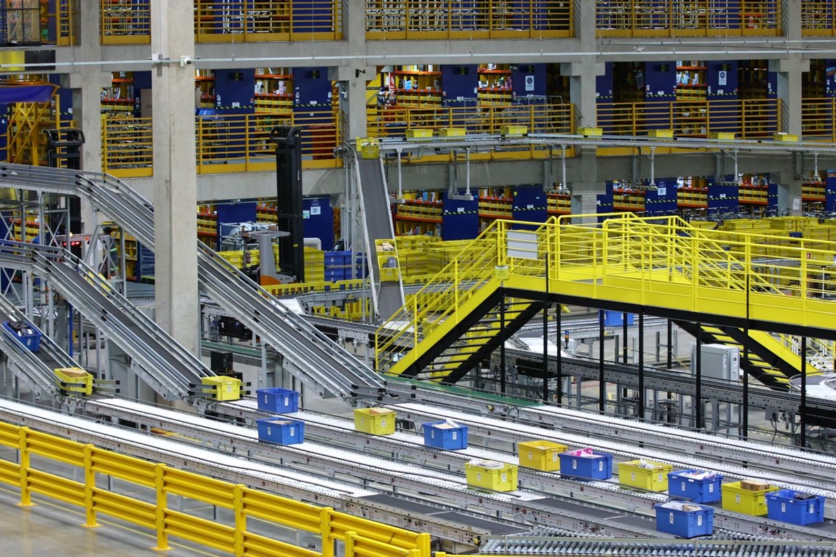 Amazon encosta no Meli no fim do ano e Shopee cresce quase 30%; Magalu recua, diz BTG