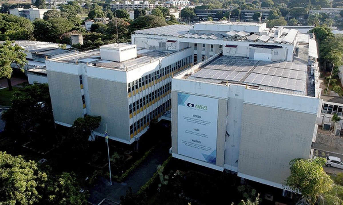 Aneel aprova editais de leilões de térmicas e hidrelétricas para garantir segurança do sis