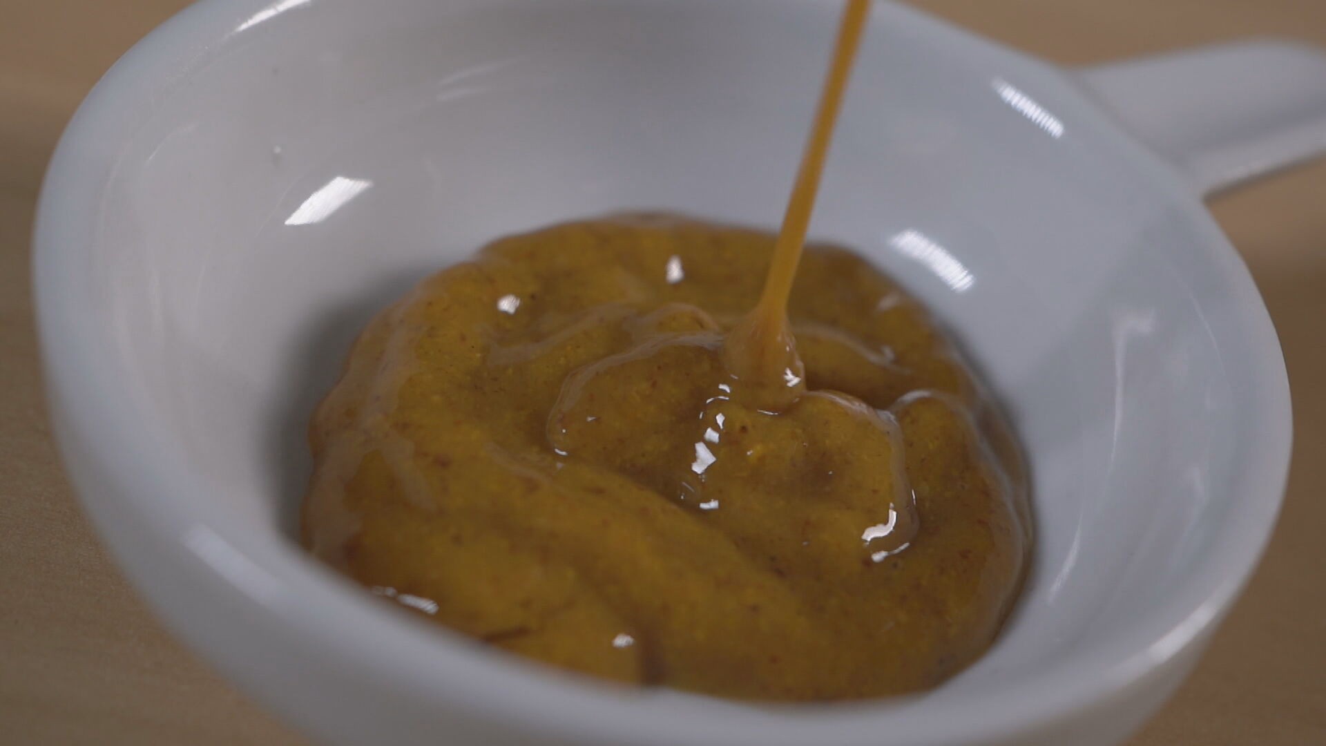 Apreensão de mostarda: Anvisa identifica indícios de irregularidade no lote 316625