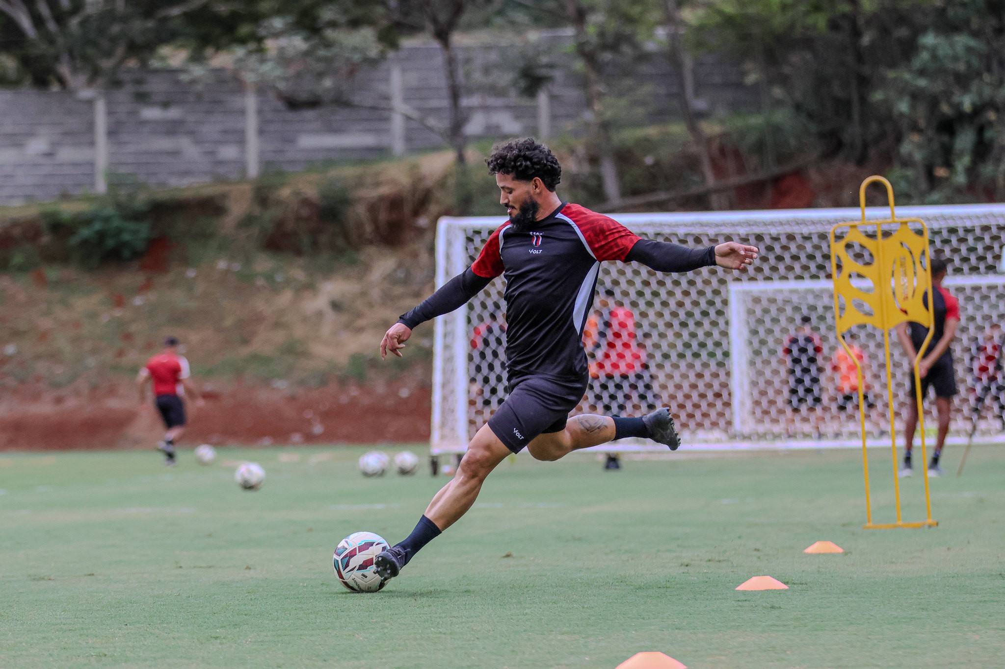 Arthur Caíke entra na pré-temporada individual no Botafogo-SP: quando ele irá jogar?