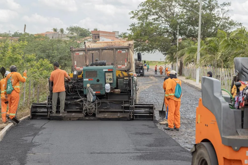 Asfaltamento em Santa Quitéria: Programa Sinalize Transforma Vias