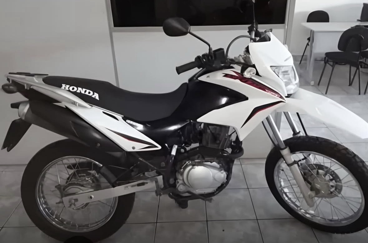 Assalto em Varjota e Cariré: Motocicleta Roubada em Área Rural