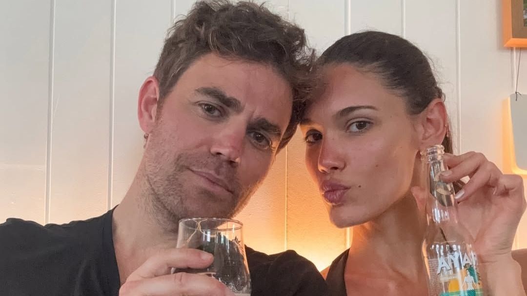 Astro de “The Vampires Diaries” aproveita férias no Brasil; veja fotos