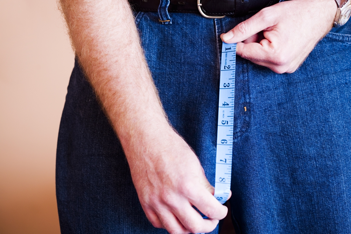 Até que idade o pênis pode crescer? Especialistas explicam