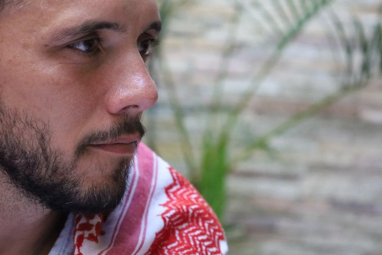 Ativista Brasileiro Thiago Ávila Detido em Águas Internacionais: O Que Sabemos