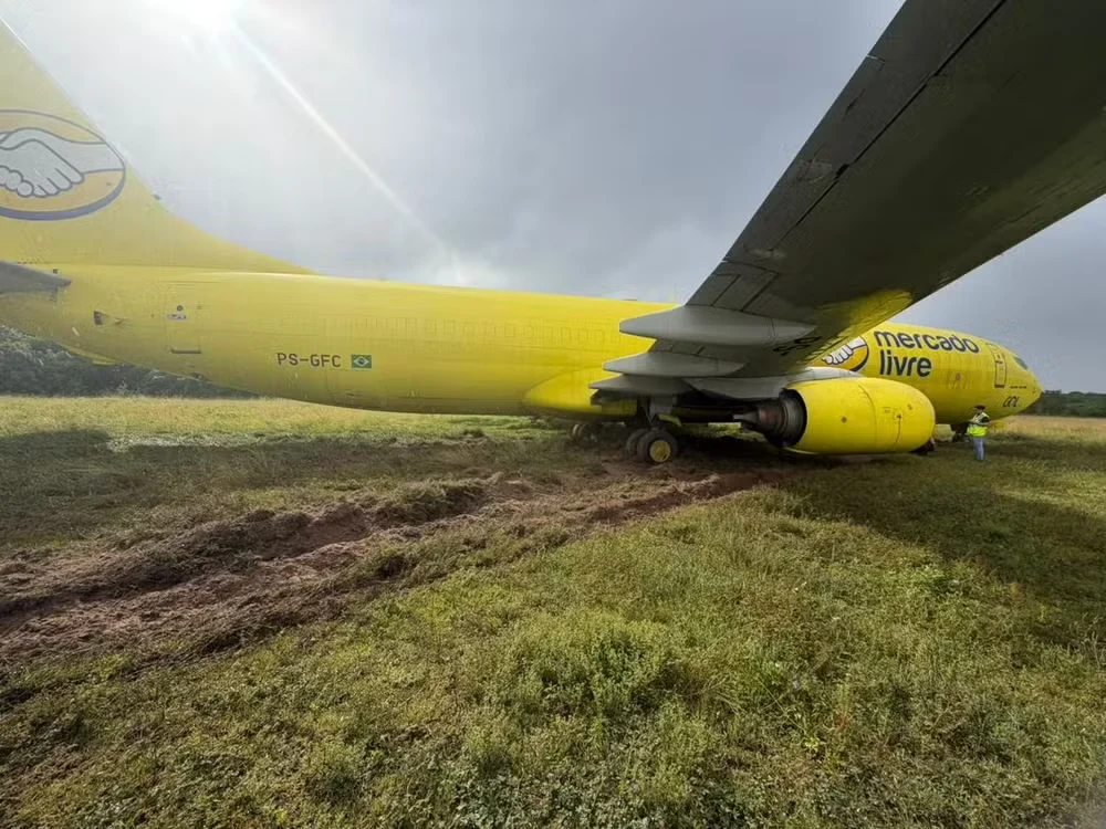 Avião da Gol Sobe: Veja o Momento em que Aeronave Cargueira Sobe da Pista After Pouso em Salvador