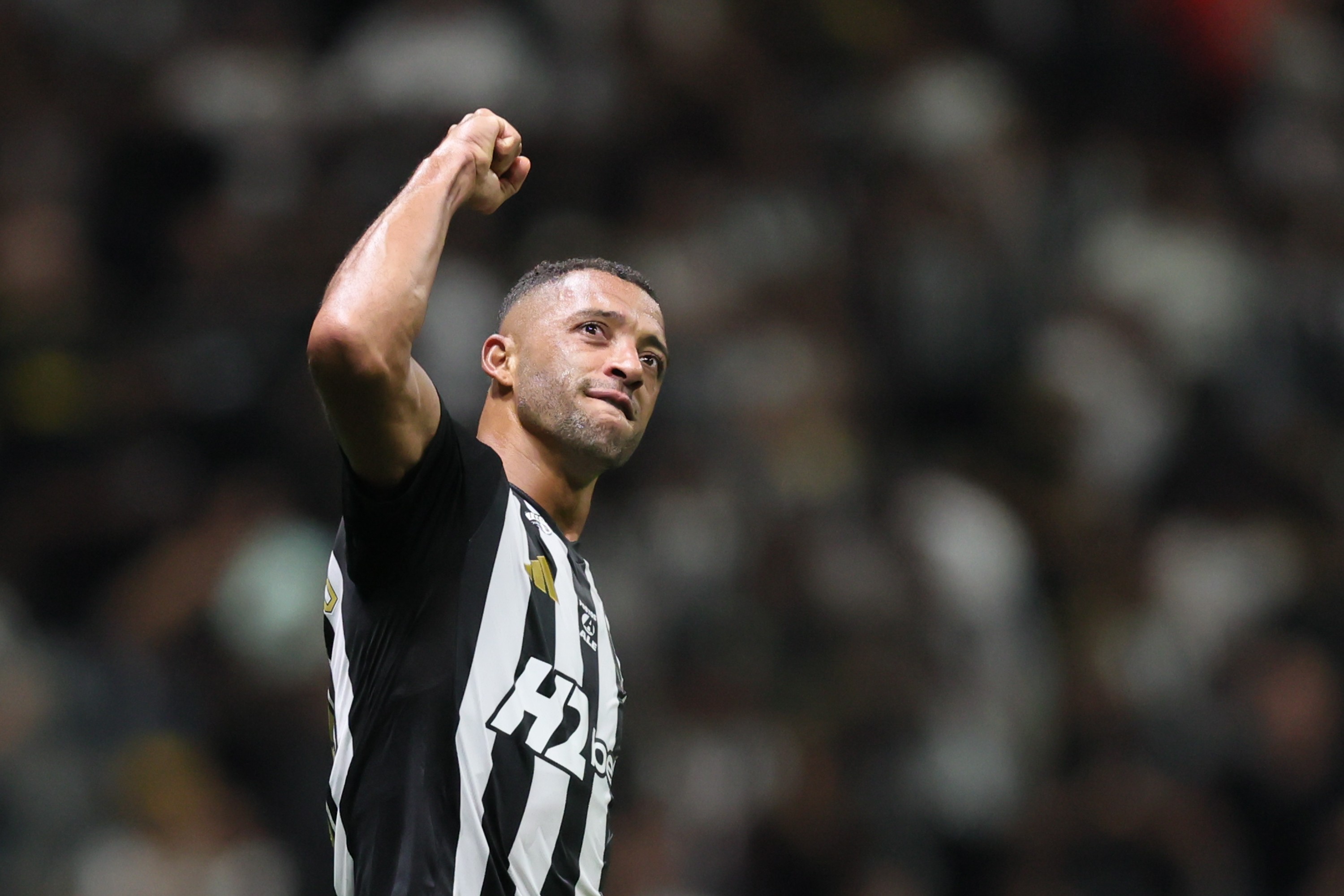 Bahia oficializa transferência em definitivo de Vitor Hugo para o Atlético-MG 