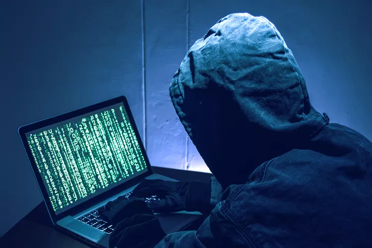 Bloqueio de contas em redes sociais por crimes: Justiça ganha ferramentas para combater ilícitos digitais