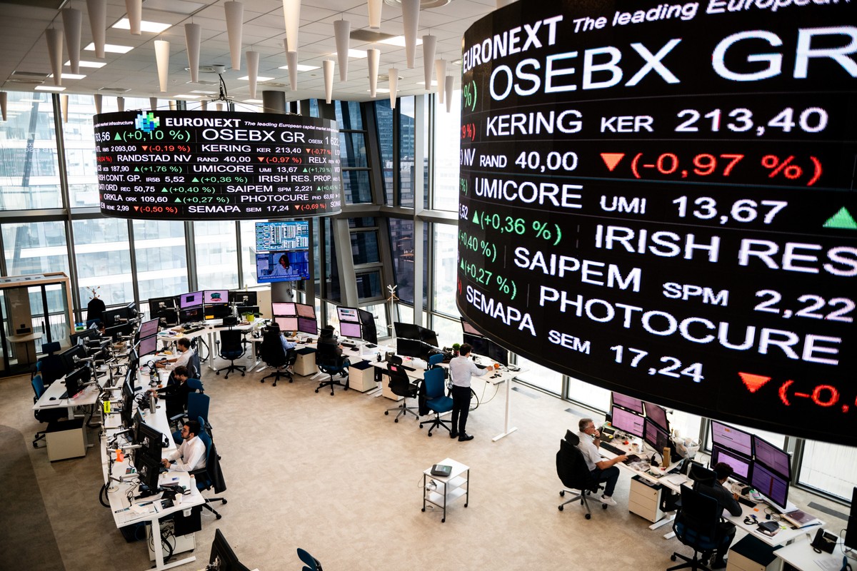 Bolsas batem novos recordes na Europa com foco no noticiário corporativo