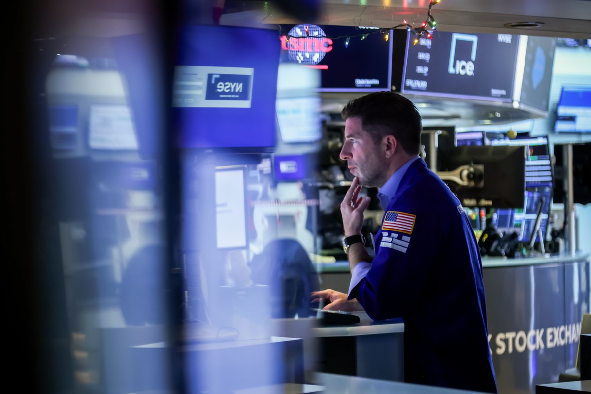 Bolsas sobem em NY com destaque para energia após invasão americana na Venezuela