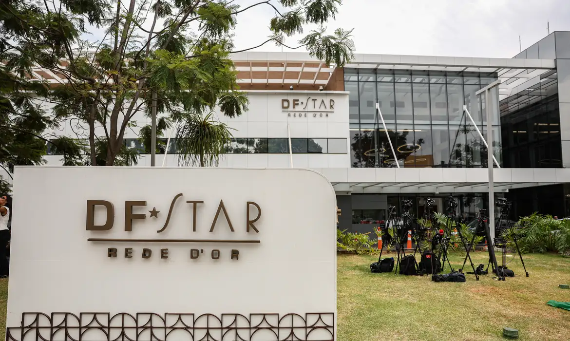 Bolsonaro Corre Risco de Vida: Médica Revela Detalhes da Transferência para Hospital