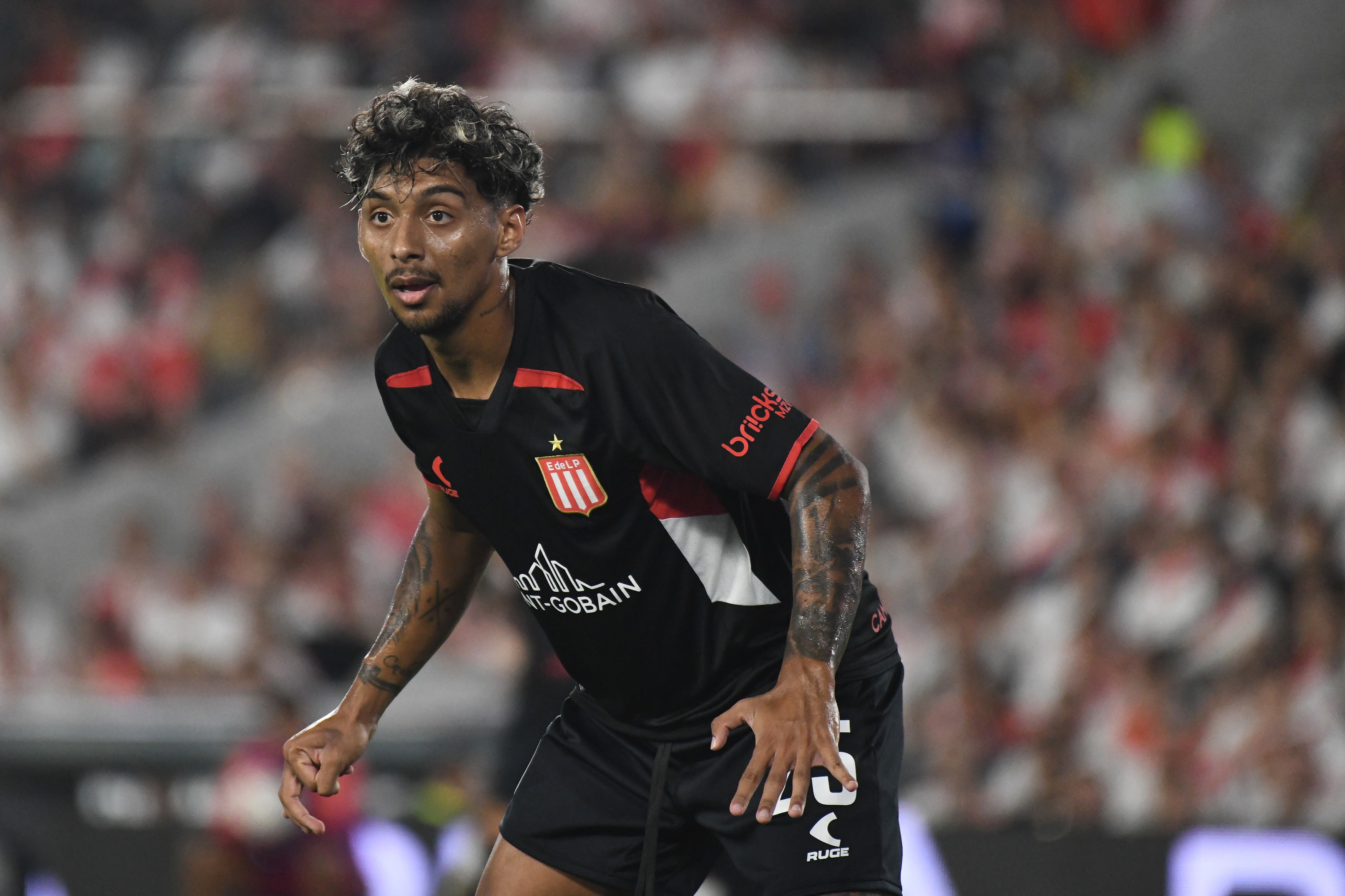 Botafogo aguarda fim do transfer ban para concluir negociação de Medina