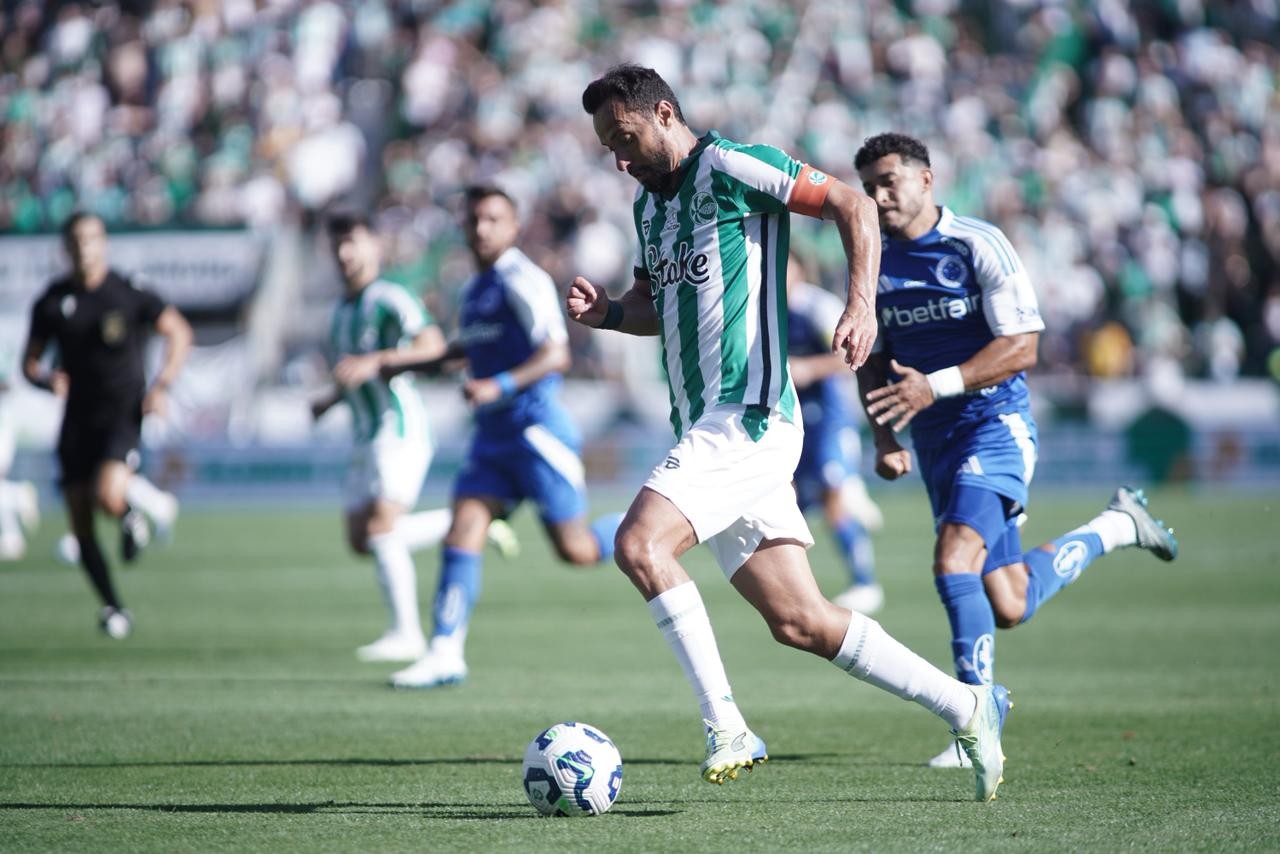 Botafogo-PB avança em negociações por Nenê e crê em desfecho positivo