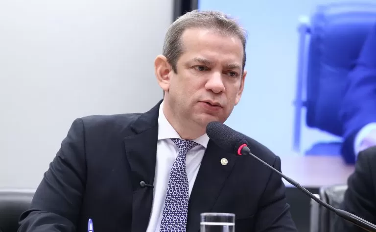 Brasil Aprova Programa Nacional de Envelhecimento Ativo: Saúde, Educação e Trabalho em Foco