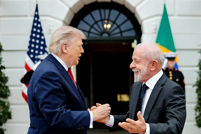 Brasil e EUA: Lula Viaja Sem Previsão de Encontro com Trump Após Negociações Distantes
