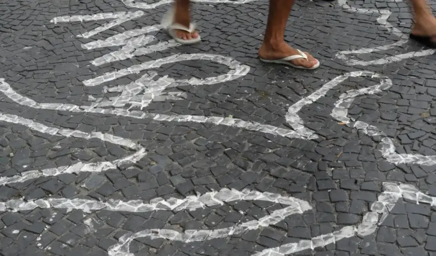 Brasil Registra Menor Número de Homicídios e Latrocínios na Década, Apesar de Investimentos e Fortalecimento do Estado