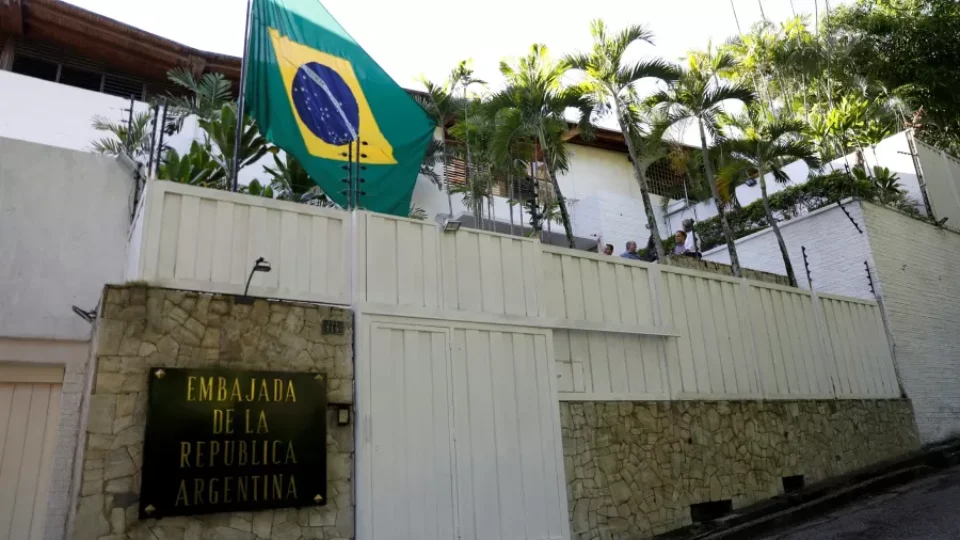 Brasil vai deixar representação da embaixada da Argentina na Venezuela