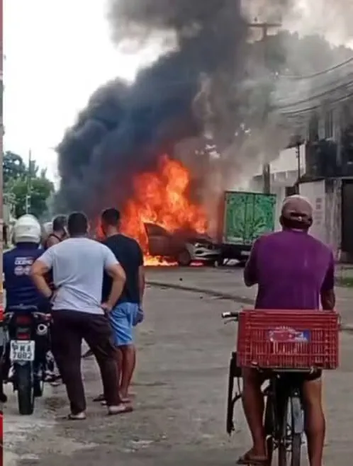 Briga de Trânsito em Fortaleza: Motocicleta Arrastada Termina em Explosão e Incêndio