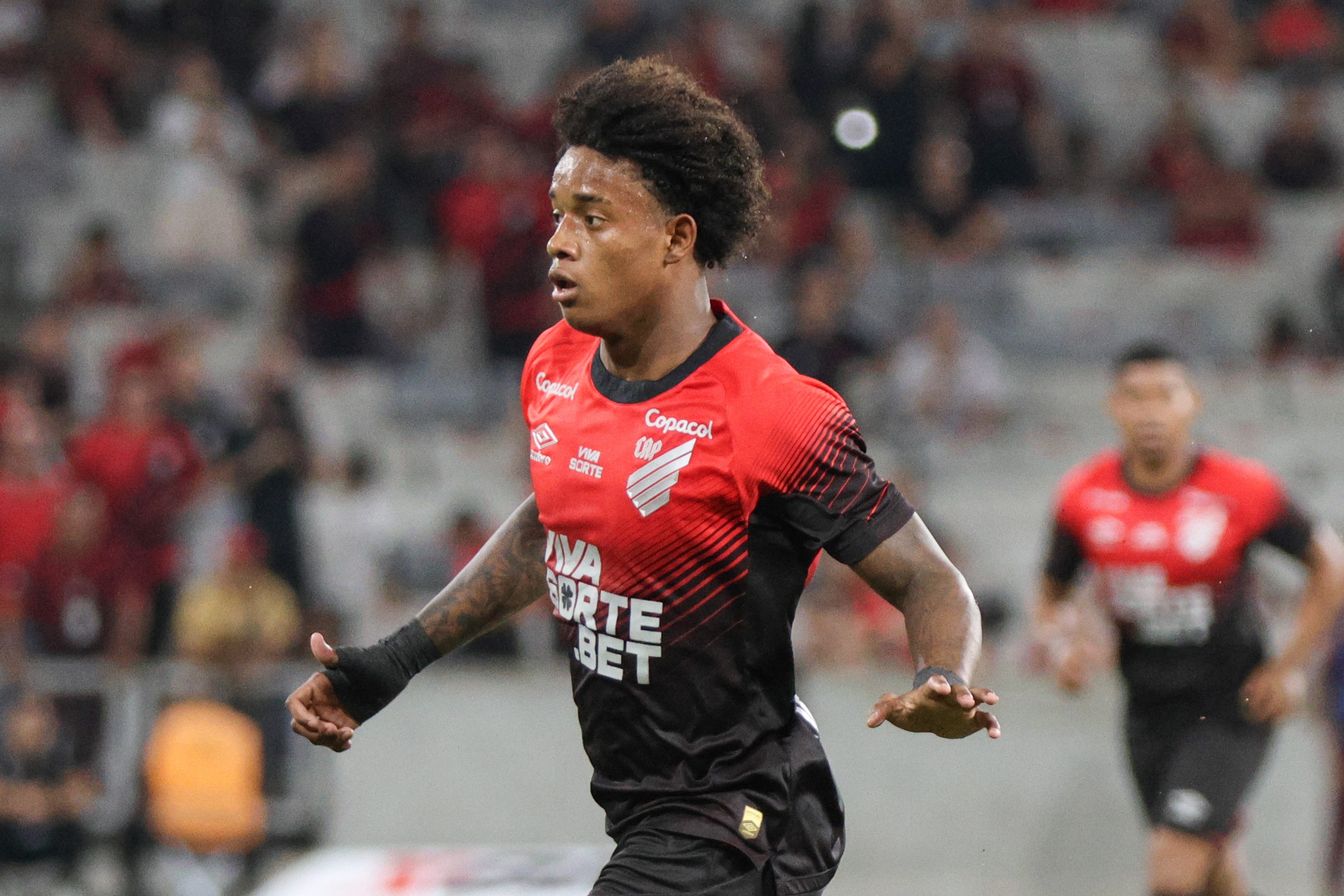 Bruninho Se Declara ao Athletico Após Venda ao Shakhtar: 'Furacão Até Eu Morrer'