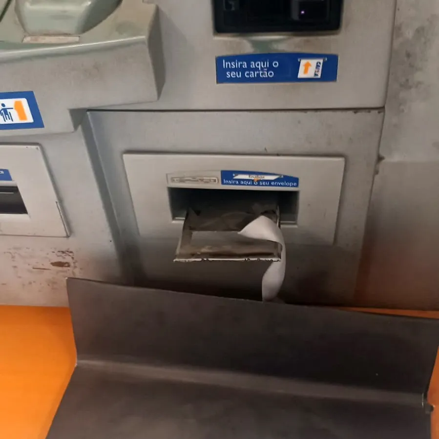Caixa Eletrônico Violado em Santa Quitéria: Dupla em Ação