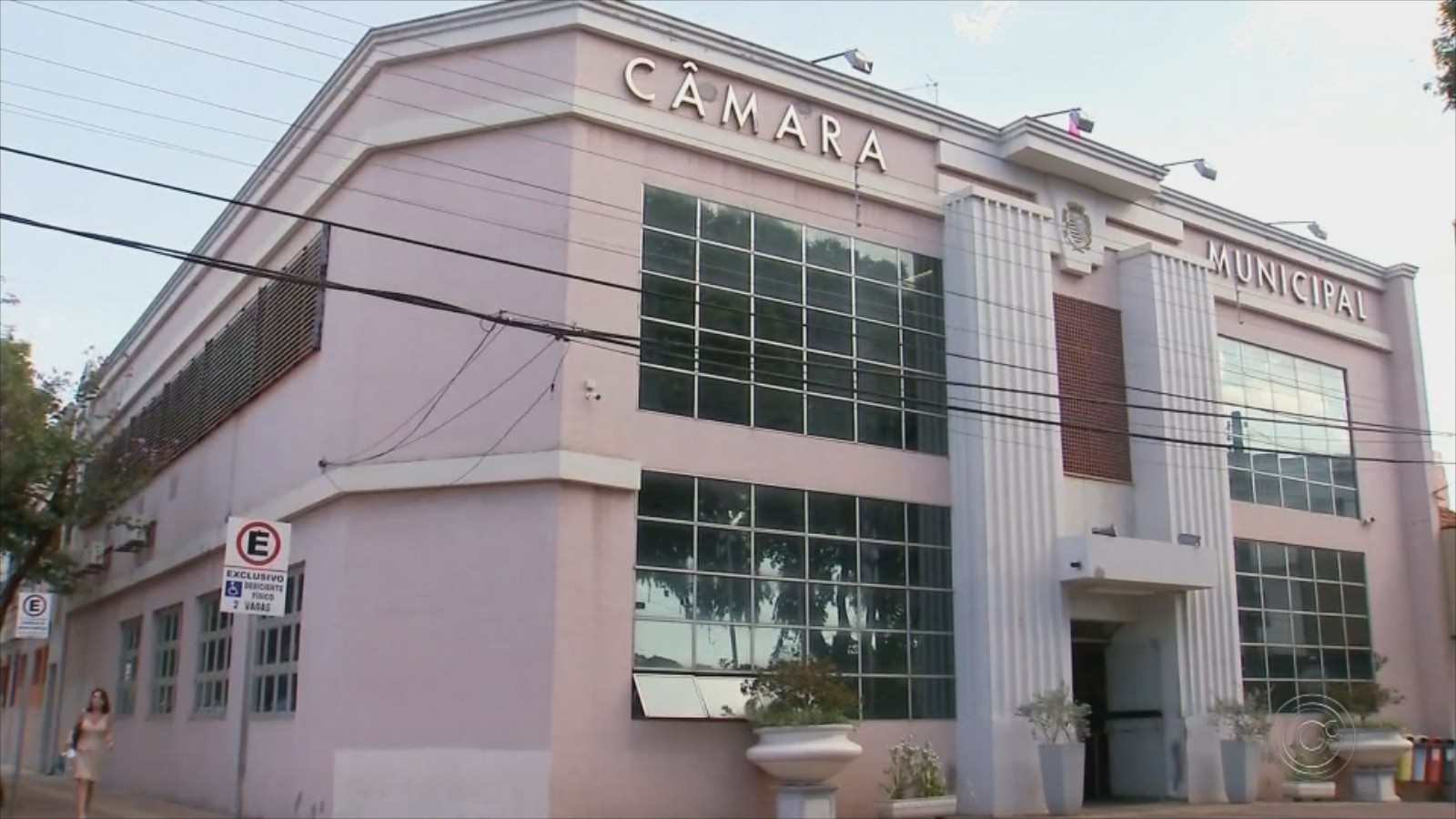 Câmara de Araçatuba abre seleção de estagiários com bolsa de R$ 839; veja como participar 