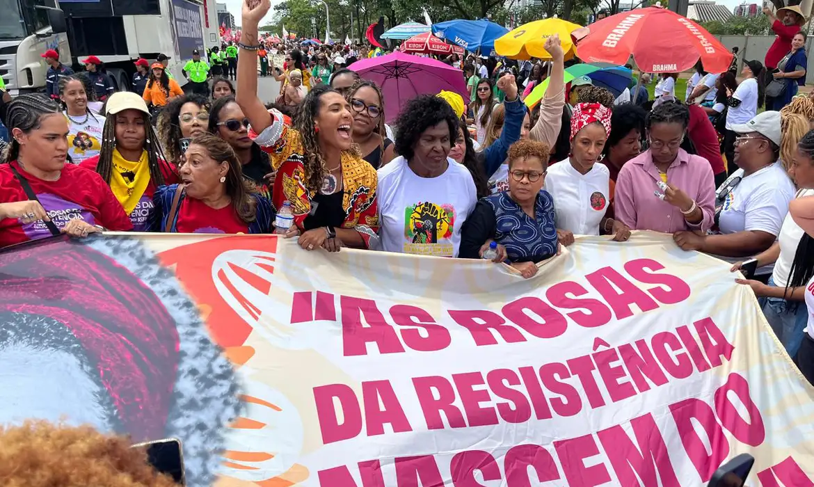 Candidaturas Femininas: Avanço na Participação, mas Representação Ainda é Baixa