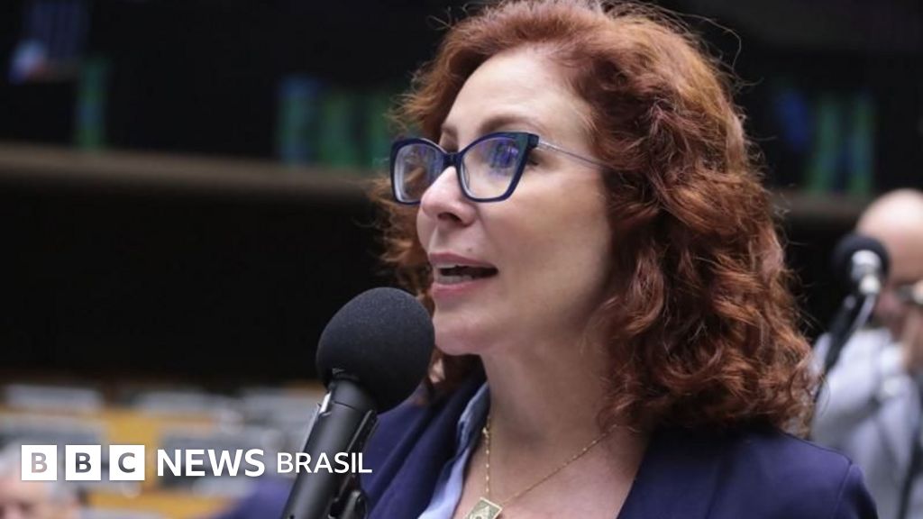 Carla Zambelli é Extraditada para o Brasil: O que Vai Ser Feito Agora?