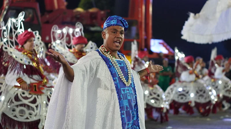 Carnaval 2026: Cultura e Religiosidade Afro-descendente Dominam a Sapucaí