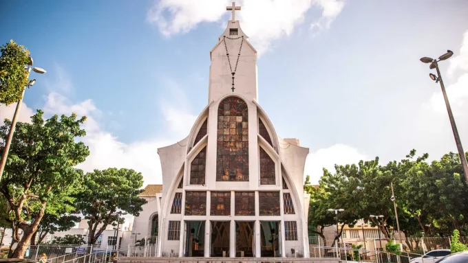 Celebração de Fátima: Igreja Nossa Senhora de Fátima em Fortaleza Recebe Fieis em Grande Festa