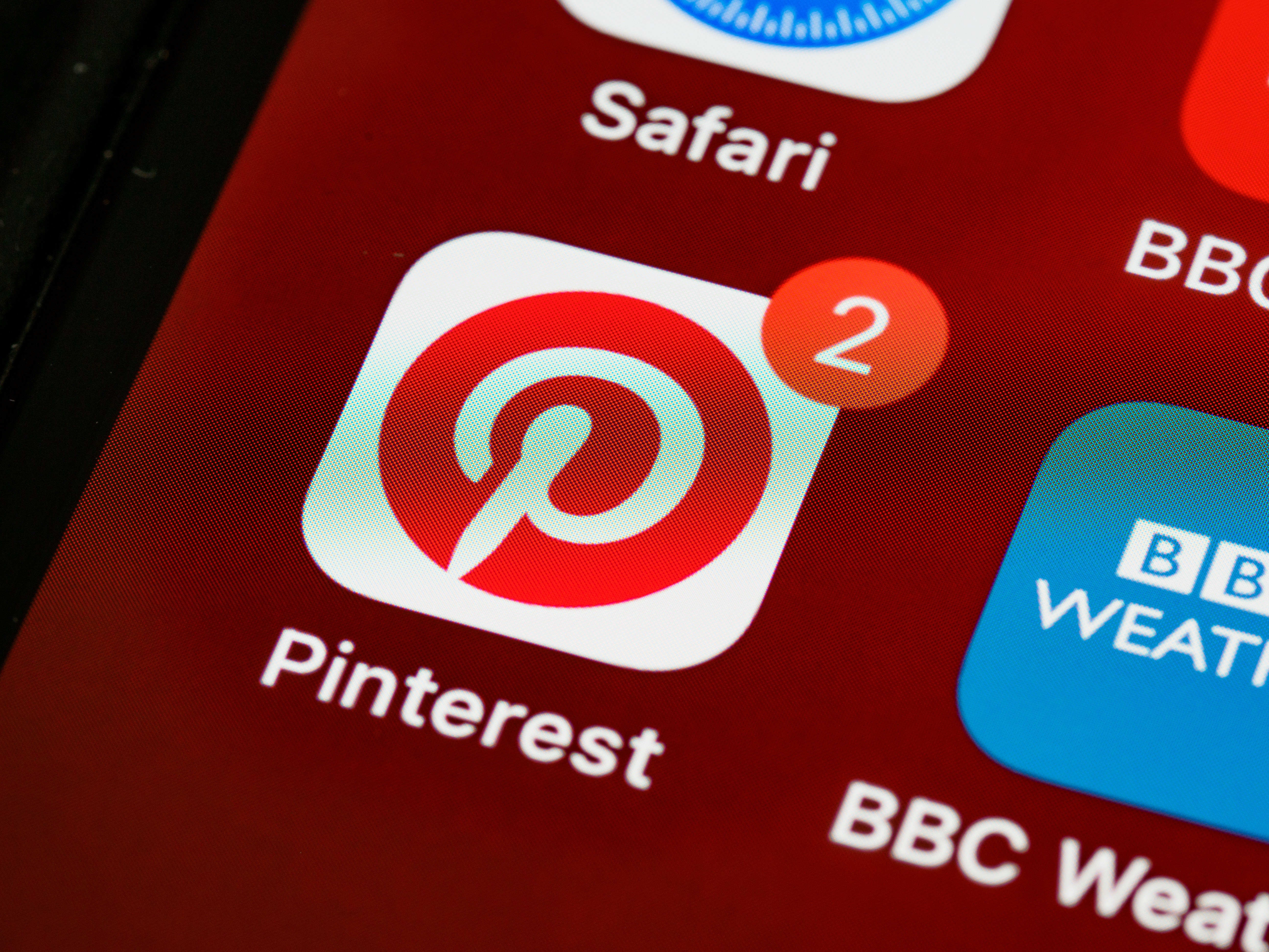 CEO do Pinterest defende proibição de redes sociais para jovens menores de 16 anos