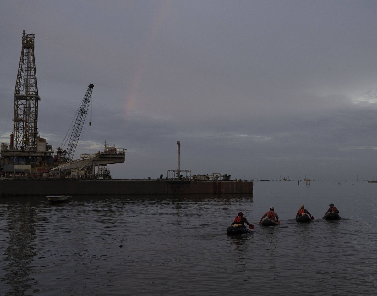 Chevron, ExxonMobil e outras petrolíferas americanas disparam após ação na Ve...