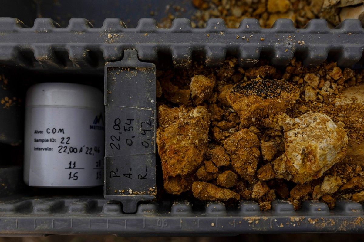 China restringe exportações ao Japão de terras raras para uso civil