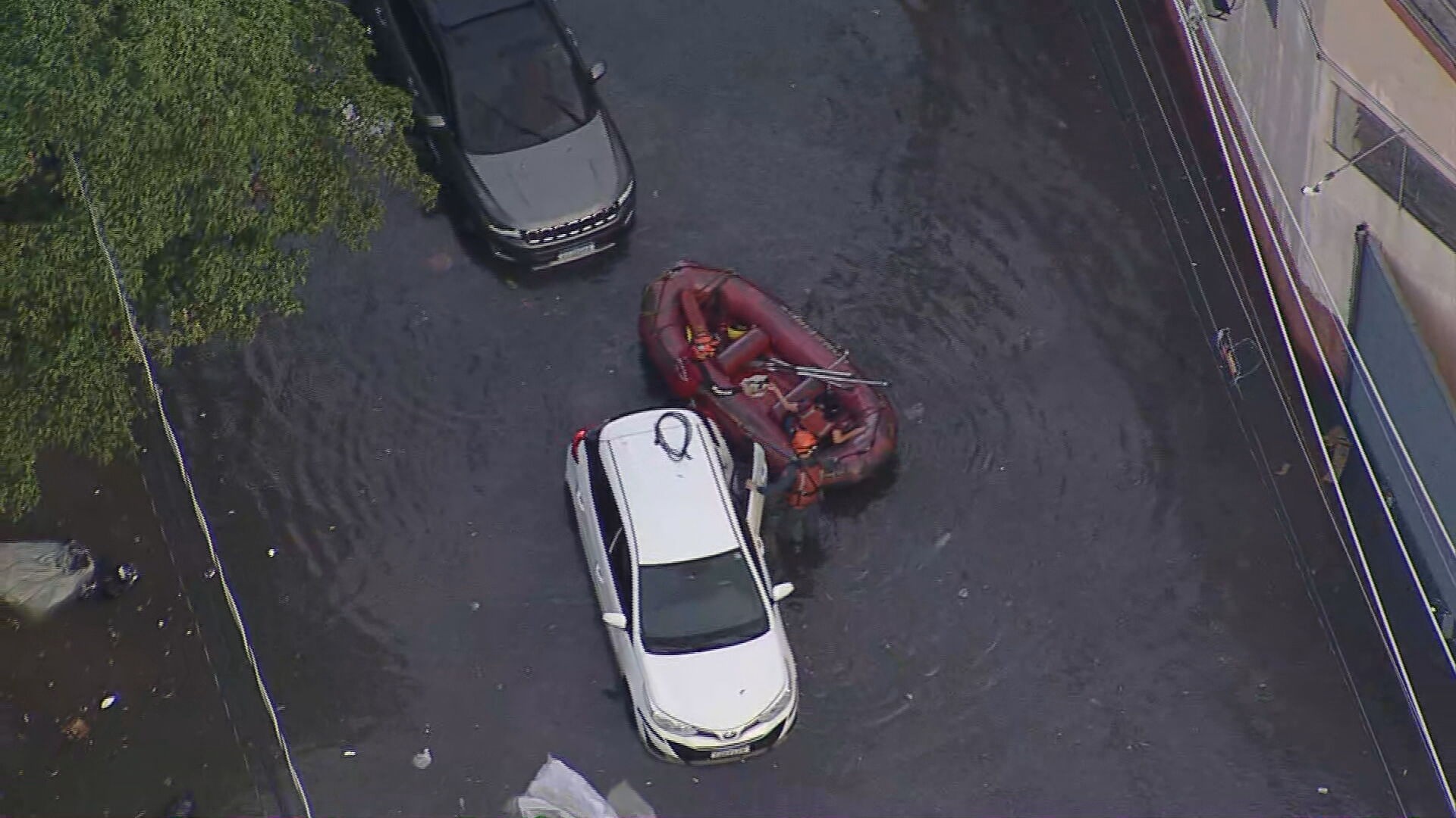 Cidade de SP gastou apenas 61% do previsto com drenagem e reduziu orçamento de combate a e
