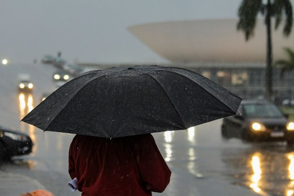 Clima: previsão é de muita chuva em grande parte do país; confira onde
