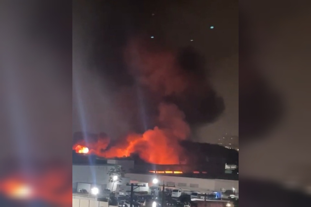 Combate a incêndio que atinge borrracharia já passa de 8 horas