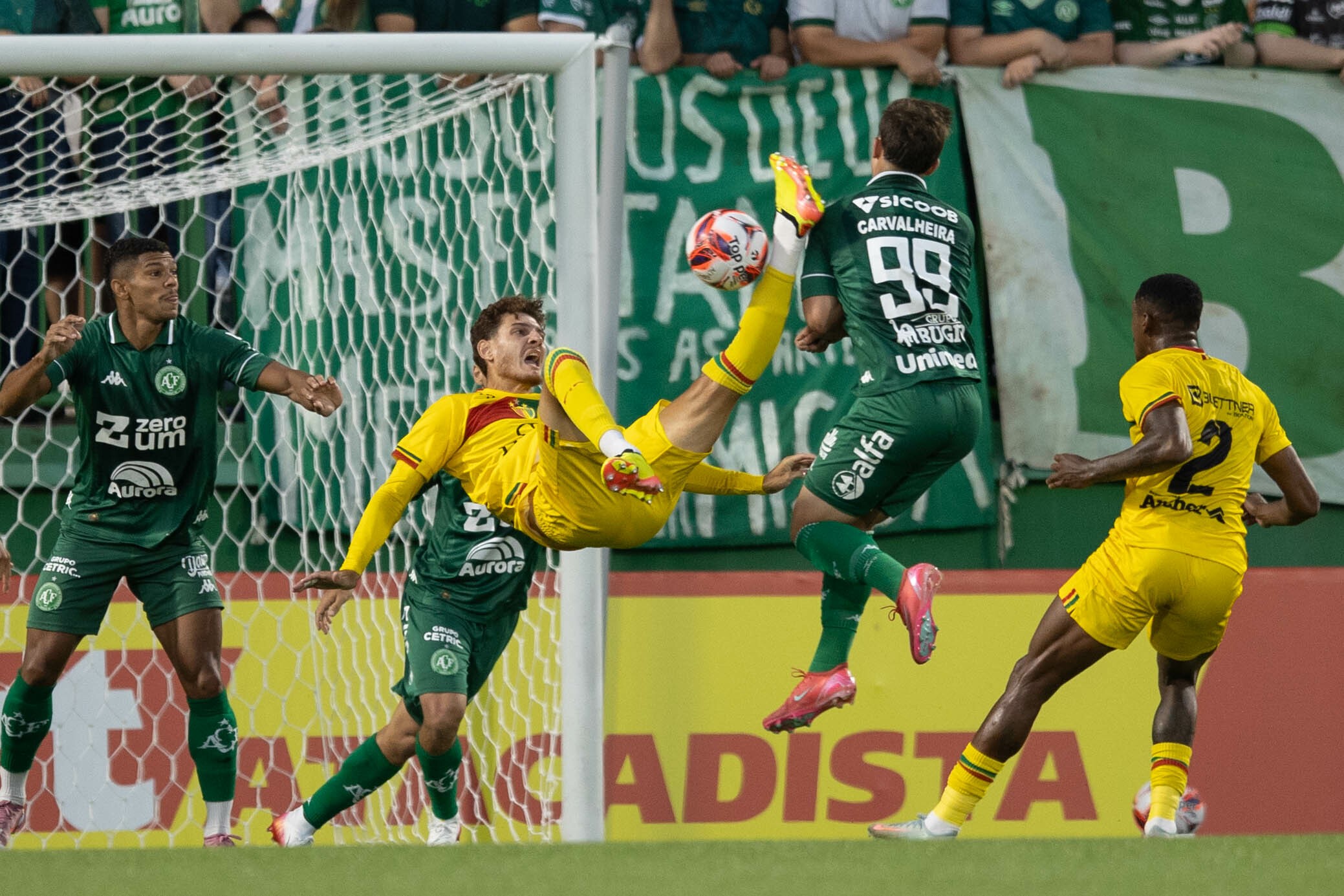 Como foi o primeiro jogo oficial de um time da Série A em 2026