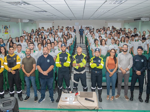 Conscientização no Trânsito: Ação Educativa em Santa Quitéria