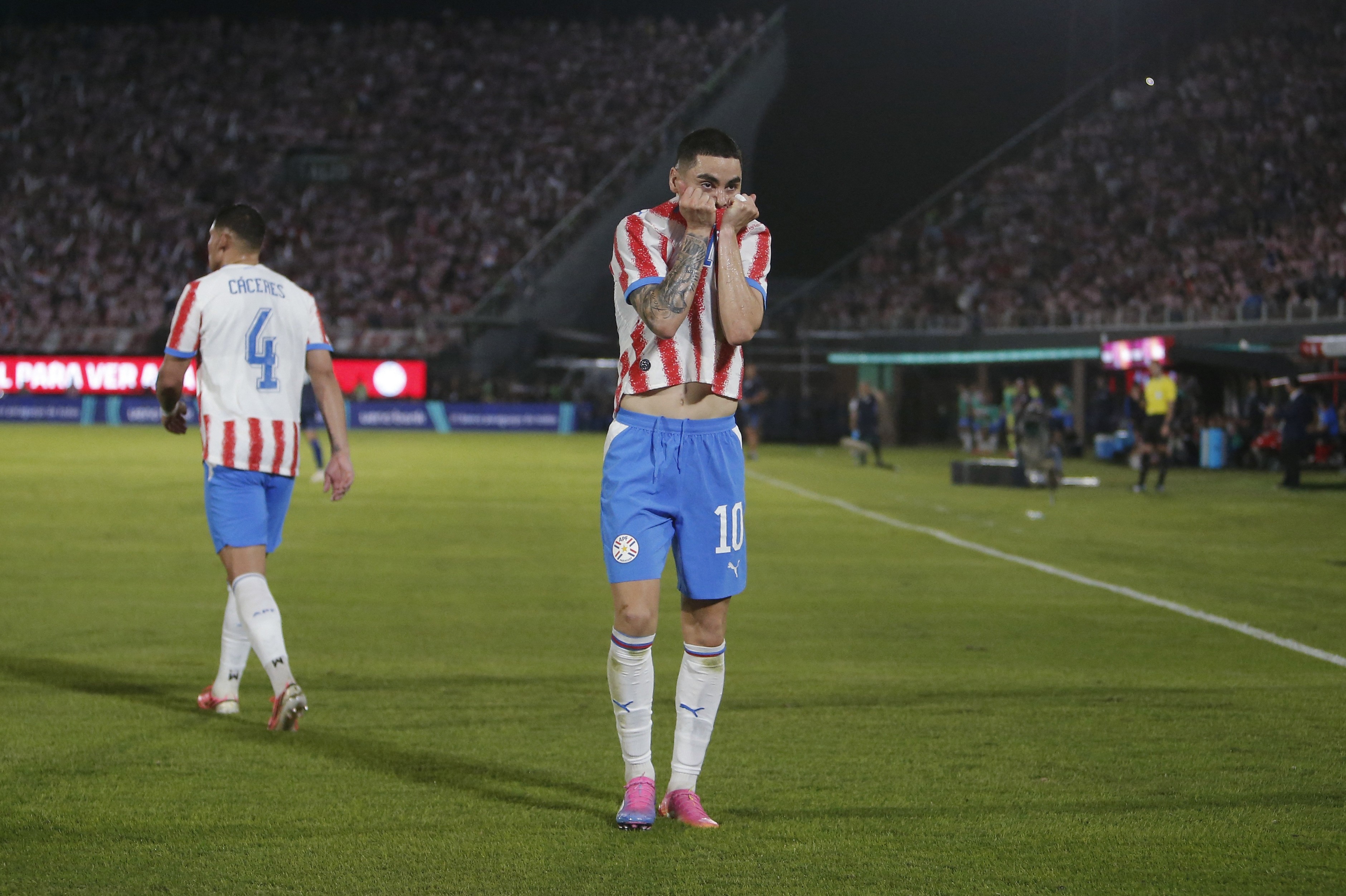 Copa do Mundo 2026: Paraguai Goleia Nicarágua em Jogo Histórico!